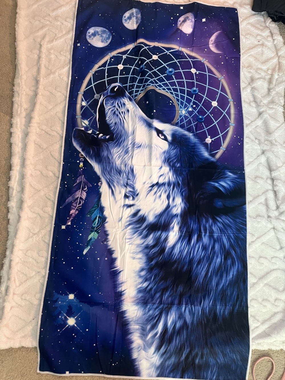 Howling Wolf Dreamcatcher Tapestry - Blue Purple NWOT